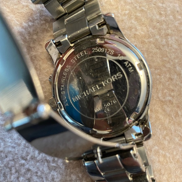 Michael Kors ladies watch - Picture 5 of 7